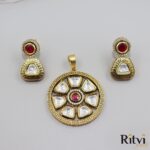 Ritvi Ishu Kundan Pendant with Earrings