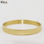 Leo Geometric Pattern Men Gold Bracelet - Image 2