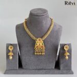 Ritvi Dholna Gold Rajwada Necklace Set