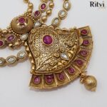 Ritvi Naina Rajwada Gold Necklace Set - Image 2