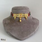 Ritvi Priyanshi Rajwada Gold Choker Set