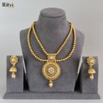 Ritvi Aryanshi Rajwada Gold Necklace Set